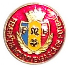 Значок Федерации Футбола Молдовы (красный фон)